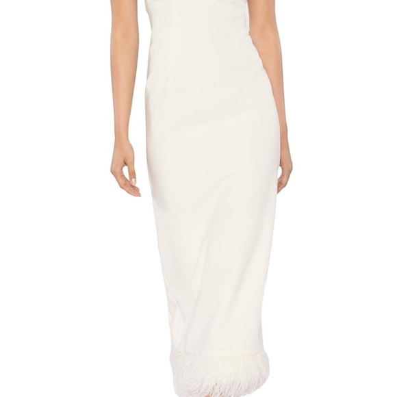 Elegant White Feather-Trim Dress - Picture 4 of 4